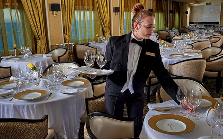 Bateau Seven Seas Voyager